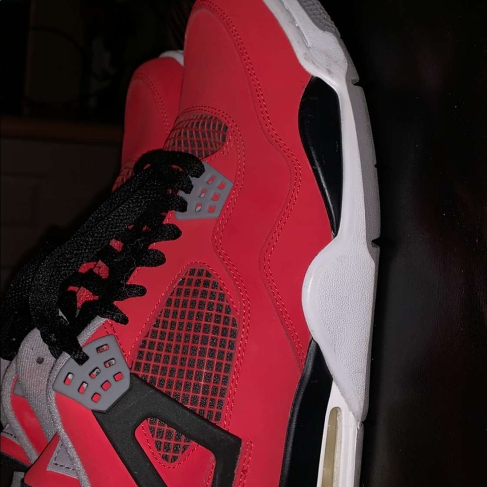 Jordan 4 Toro’s - Picture 5 of 5